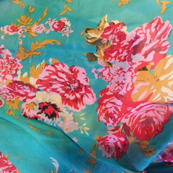 Green Floral Tassel Cover up - Picture 5 of 8